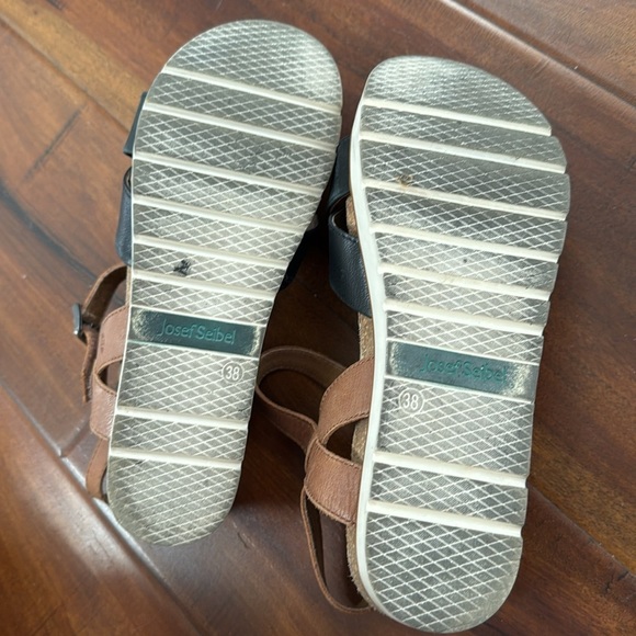 Josef Seibel Clea Platform Sandals Shoes - Picture 13 of 15